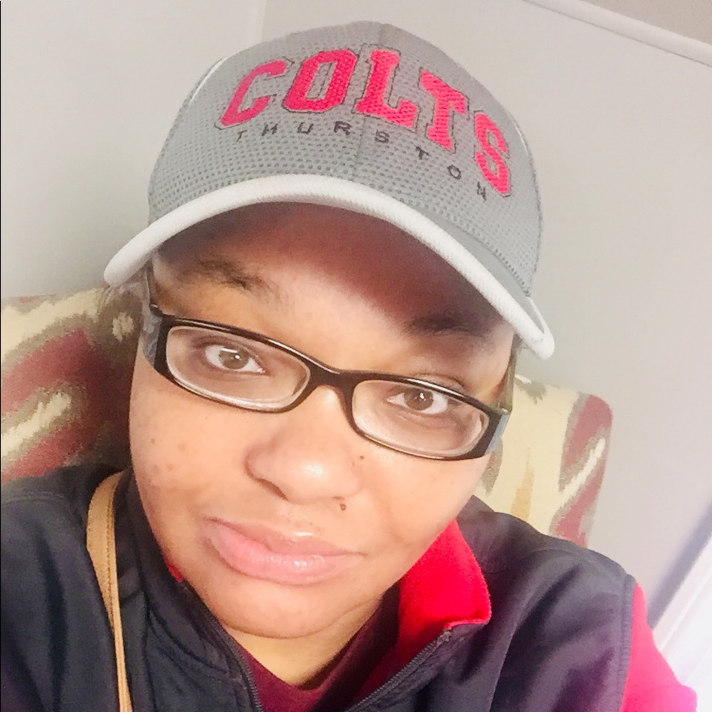 Meet your Posher, Shanquna